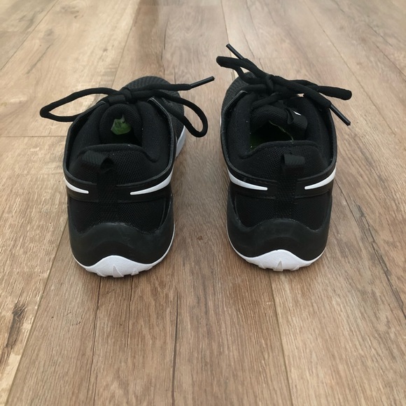 Nike volleyball shoes - Picture 3 of 6